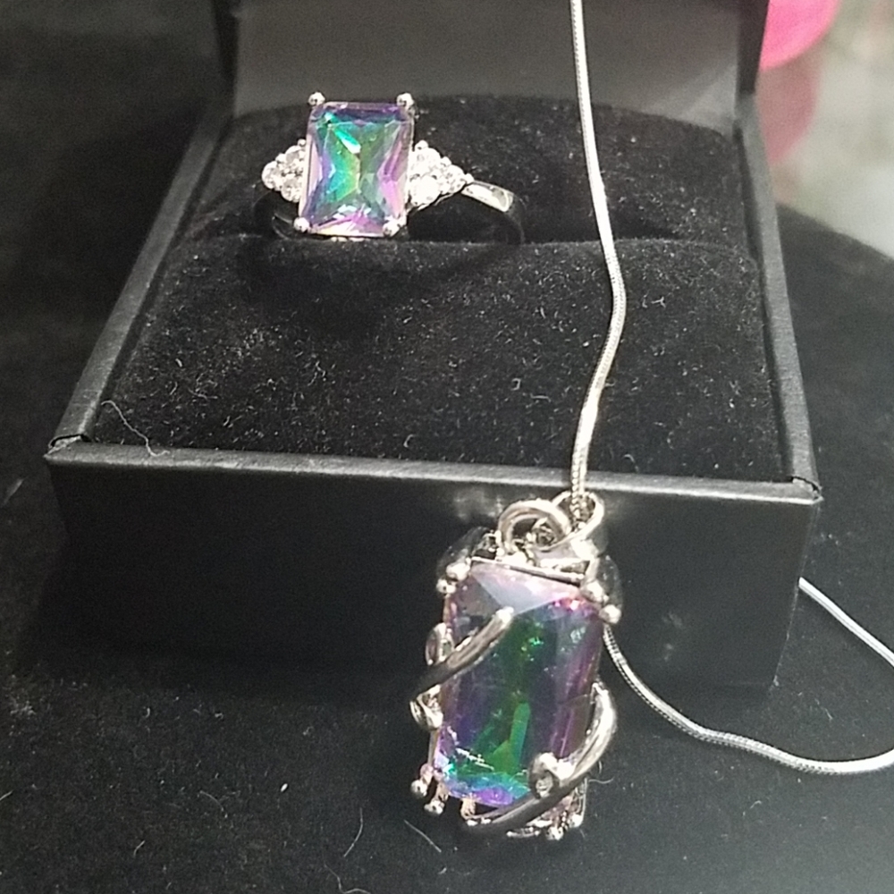 Mistic Rainbow topaz ring and necklace